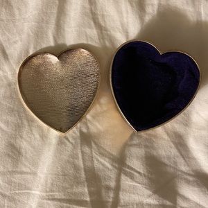 Heart shaped metal jewelry box “Debbie”